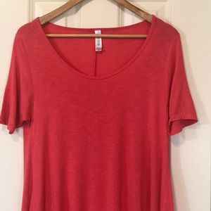LuLaRoe coral simply comfortable tee